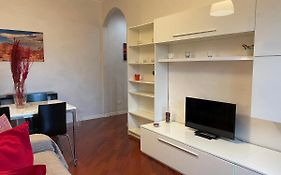 Adriano Metro & Comfort Suites - Affitti Brevi Italia